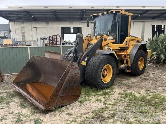 Volvo L90F 輪胎式裝載機
