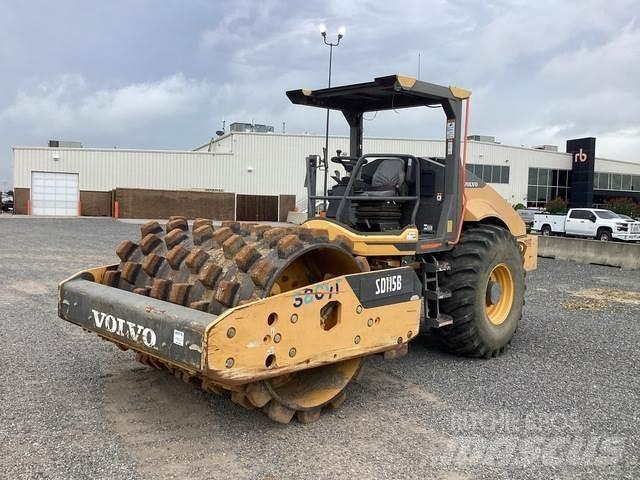 Volvo SD115B 單輪滾壓機