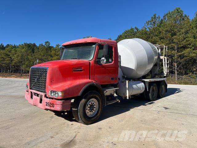 Volvo VHD64B 其他貨車