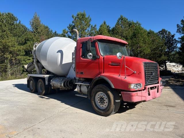 Volvo VHD64B 其他貨車