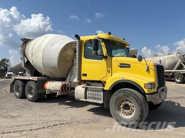 Volvo VHD64F 其他貨車