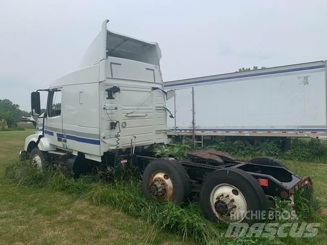 Volvo VN 曳引機組件
