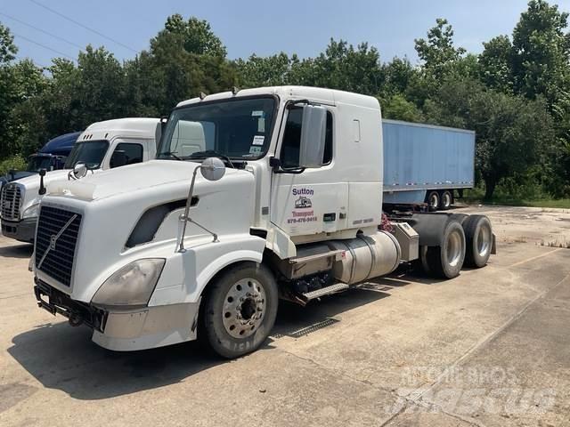 Volvo VNL 曳引機組件