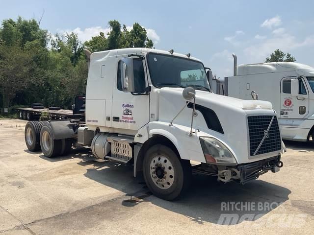 Volvo VNL 曳引機組件