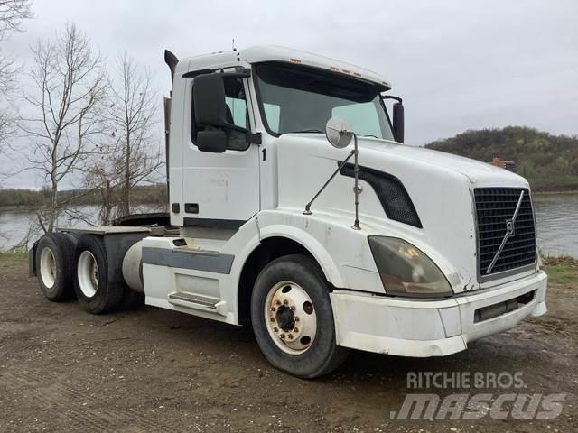 Volvo VNL 曳引機組件