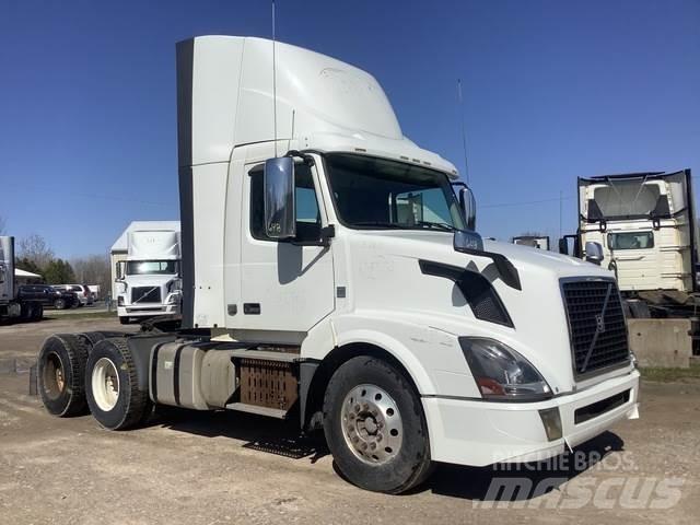 Volvo VNL 曳引機組件