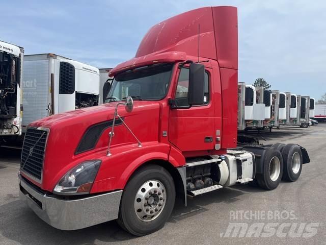 Volvo VNL 曳引機組件