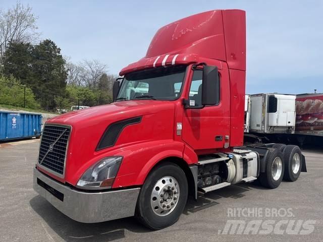 Volvo VNL 曳引機組件