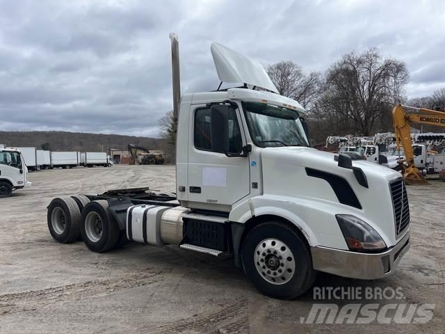 Volvo VNL 曳引機組件