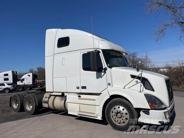 Volvo VNL 曳引機組件