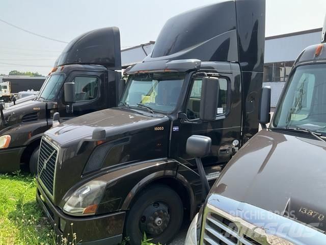 Volvo VNL 曳引機組件