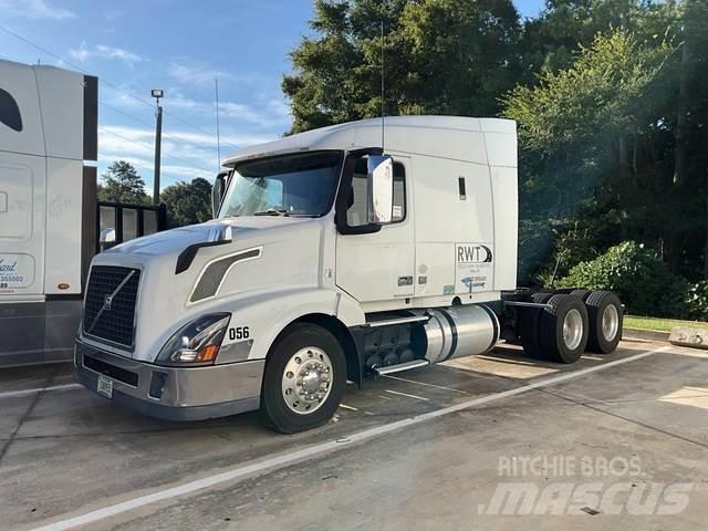 Volvo VNL 曳引機組件