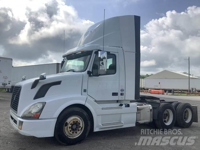 Volvo VNL 曳引機組件
