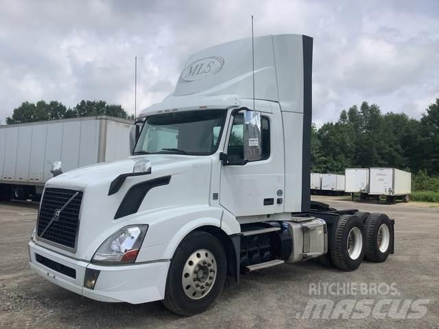 Volvo VNL 曳引機組件