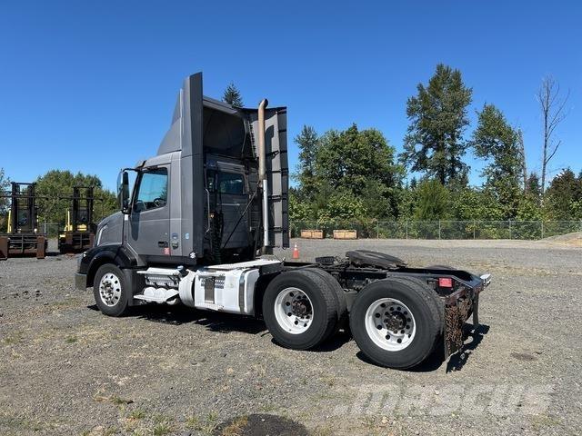 Volvo VNL 曳引機組件