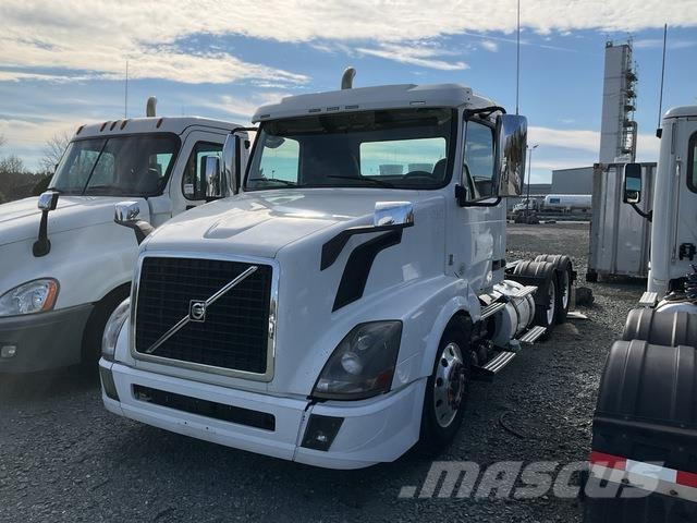 Volvo VNL 曳引機組件