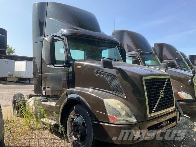 Volvo VNL 曳引機組件