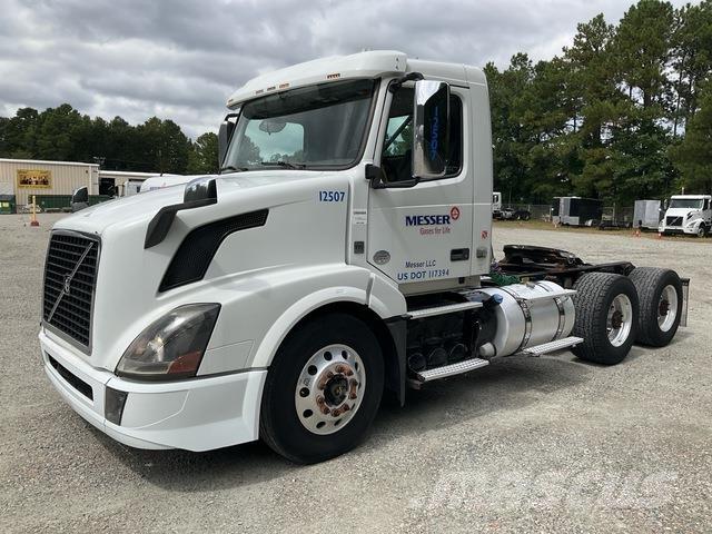 Volvo VNL 曳引機組件