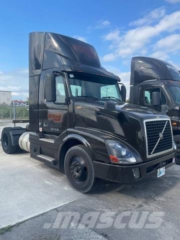 Volvo VNL 曳引機組件