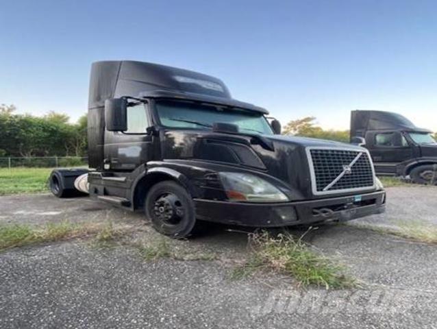 Volvo VNL 曳引機組件