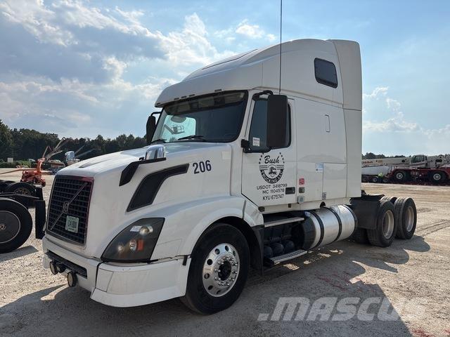 Volvo VNL 曳引機組件