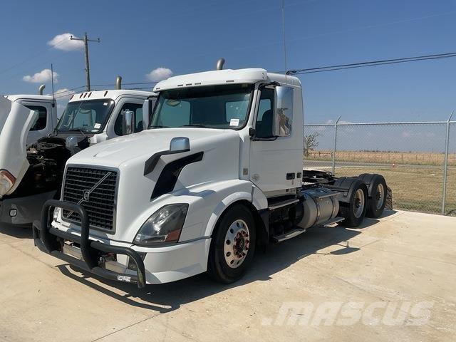 Volvo VNL 曳引機組件