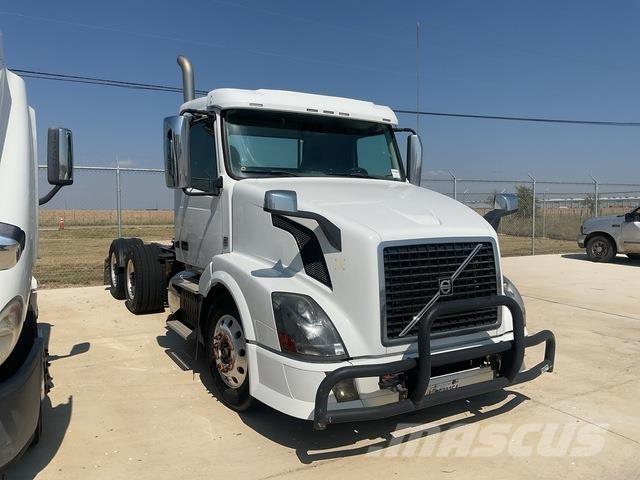 Volvo VNL 曳引機組件