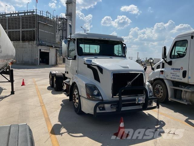 Volvo VNL 曳引機組件