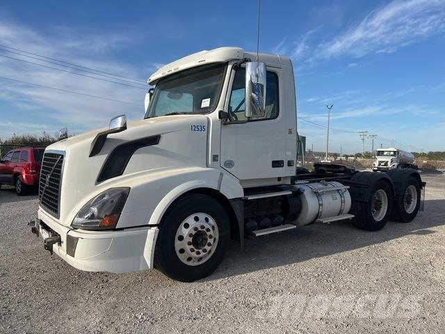 Volvo VNL 曳引機組件