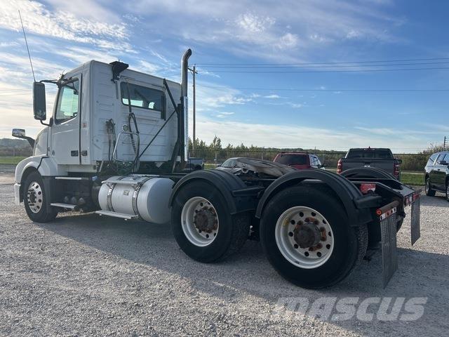 Volvo VNL 曳引機組件
