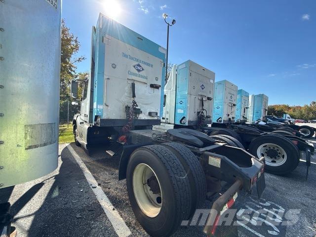 Volvo VNL 曳引機組件