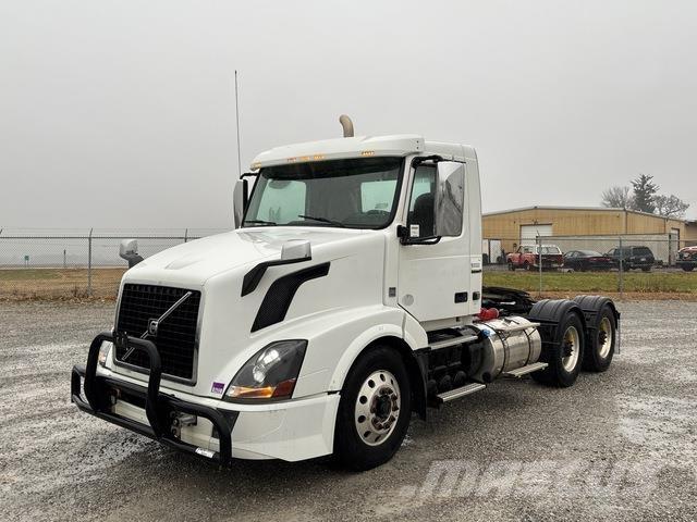 Volvo VNL 曳引機組件