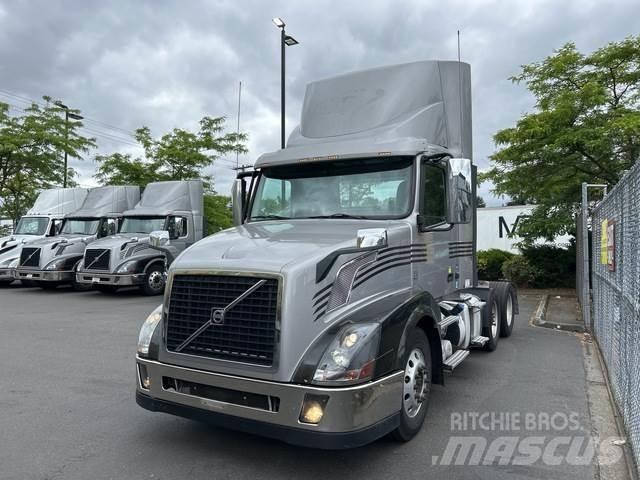 Volvo VNL 300 曳引機組件