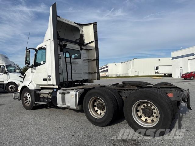 Volvo VNL 300 曳引機組件