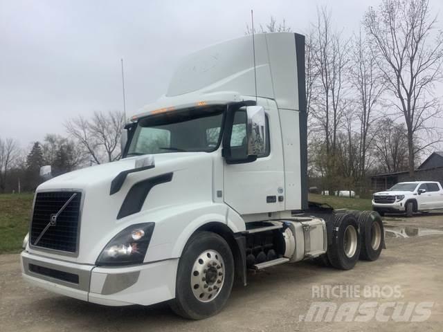 Volvo VNL300 曳引機組件