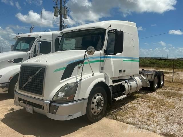 Volvo VNL64T 曳引機組件