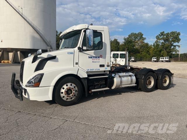 Volvo VNL64T 曳引機組件