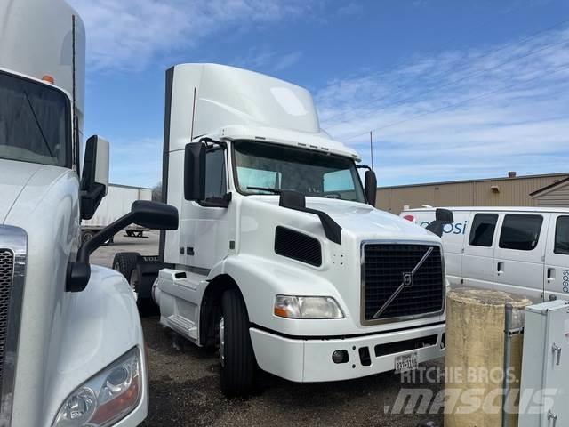 Volvo VNM 曳引機組件