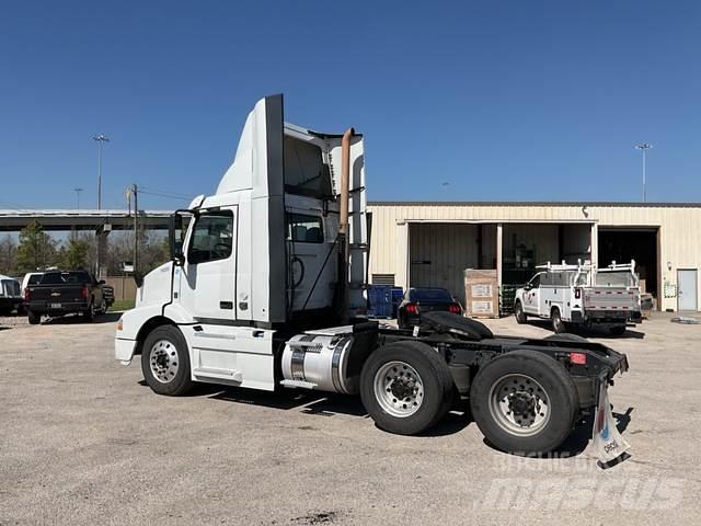 Volvo VNM 曳引機組件