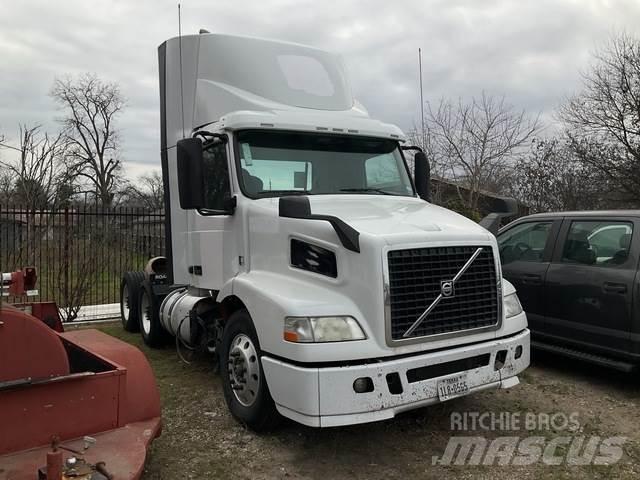 Volvo VNM 曳引機組件