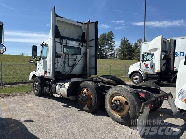 Volvo VNM 曳引機組件