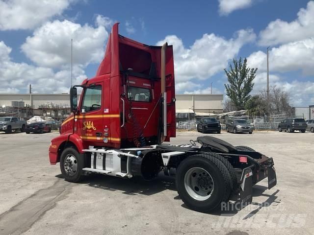 Volvo VNM 曳引機組件