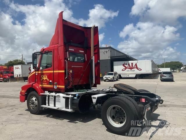 Volvo VNM 曳引機組件