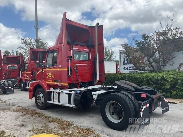 Volvo VNM 曳引機組件
