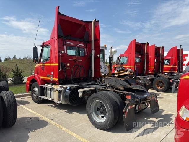 Volvo VNM 曳引機組件