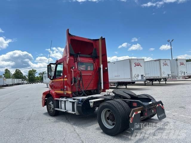 Volvo VNM 曳引機組件