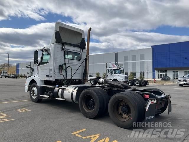 Volvo VNM 曳引機組件