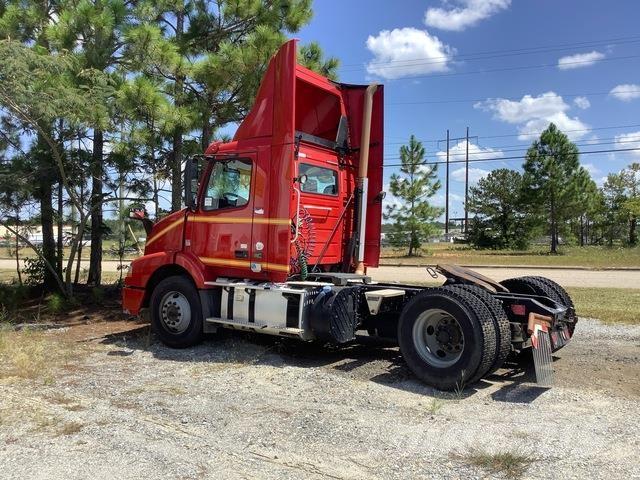 Volvo VNM 曳引機組件