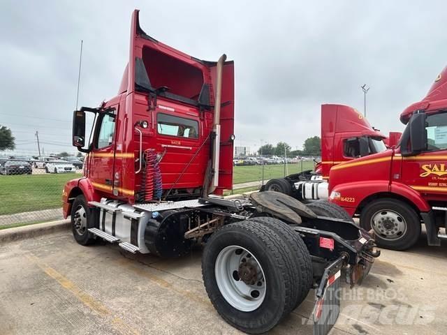 Volvo VNM42T 曳引機組件
