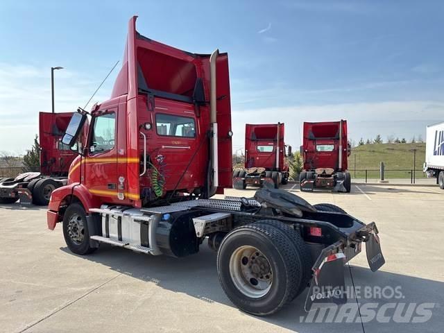 Volvo VNM42T 曳引機組件